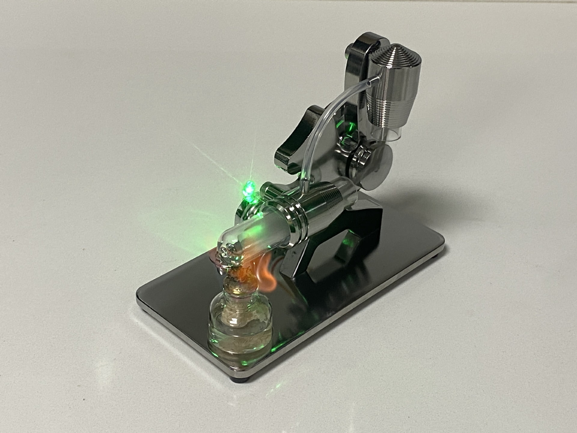 Stirling Engine Model Kit, Hand-Assembled Squirrel-Shaped Heat-Powered Stirling Engine Generator with LED Light for STEM Education & Physics Learning