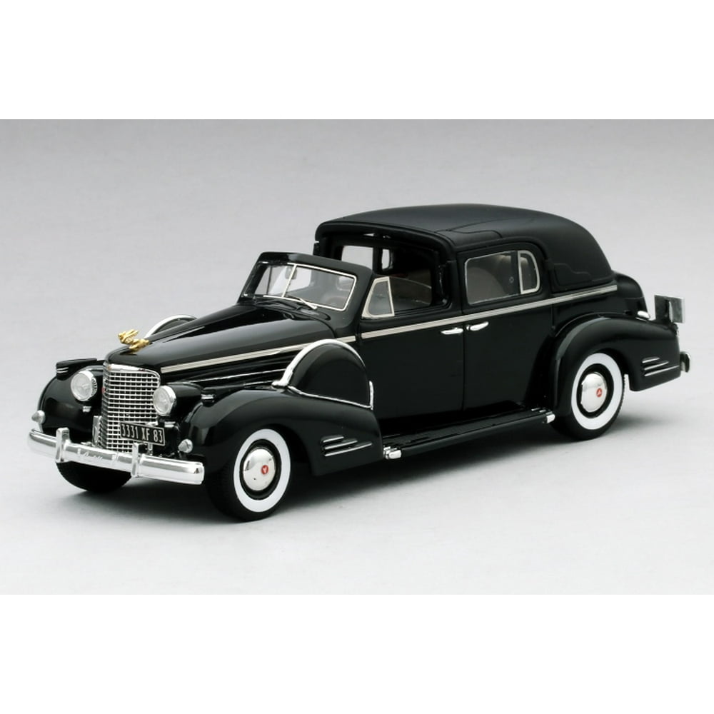 Cadillac 1 43