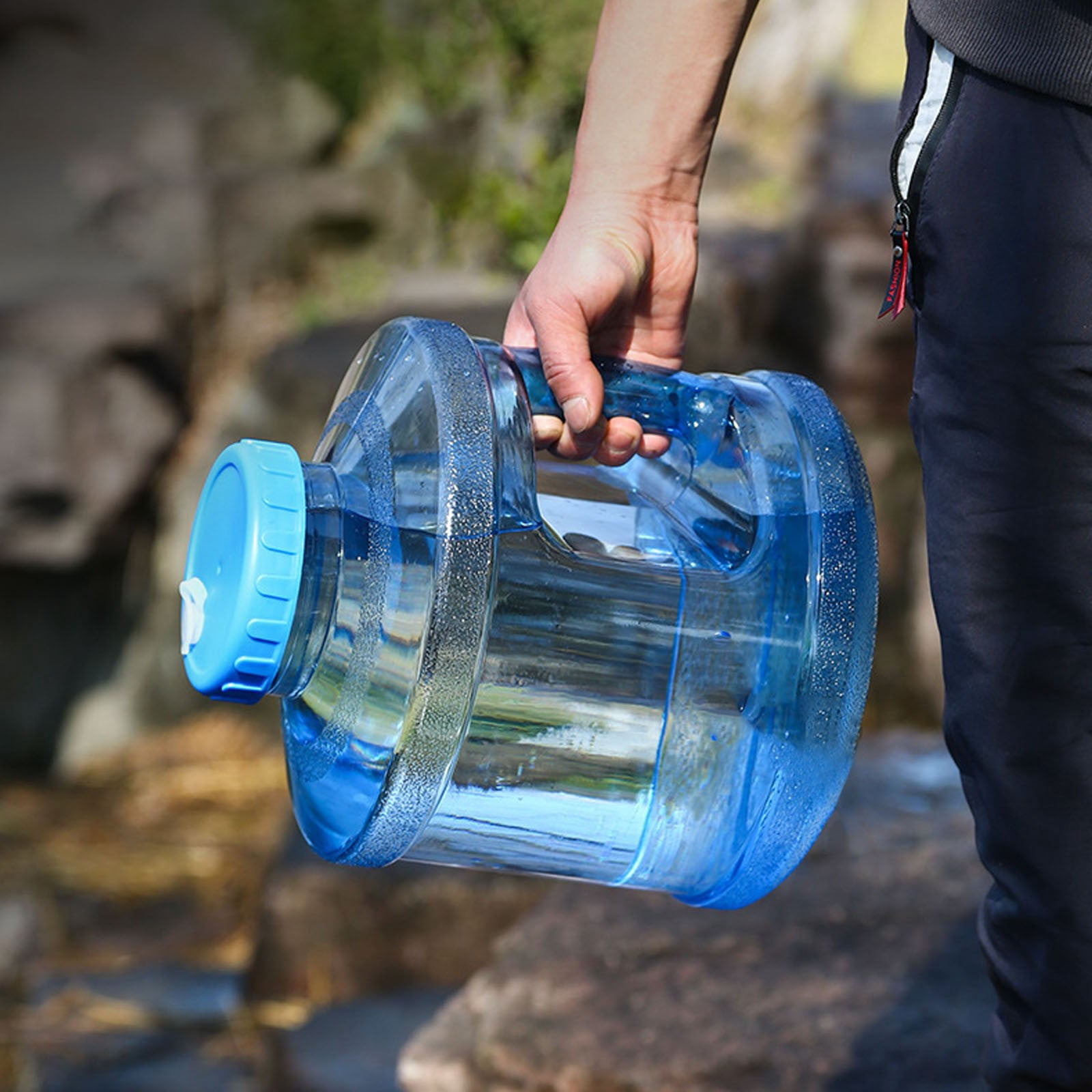 AQITTI 1.7 Gallon Gym Water Jug,Round Plastic Water Bottle Container with Screw Top Cap and Integrated Handle,Reusable,BPA Free,Large Capacity for Camping Outdoor Travel Gym Use Sky Blue