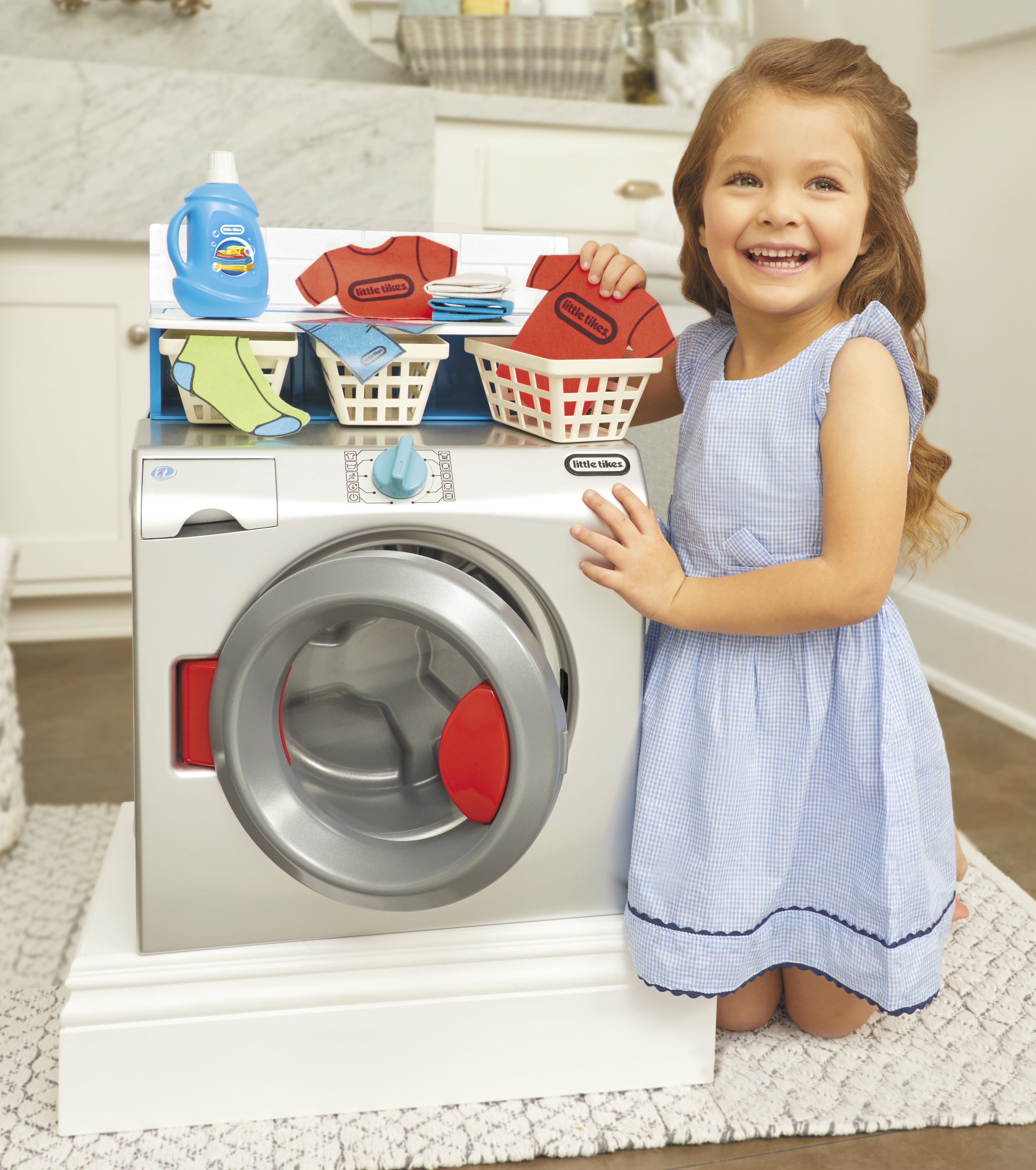 Little Tikes First Washer Dryer, Pretend Play Appliance, Interactive Toy Washing Machine with 11 Accessories, Kids Ages 2+