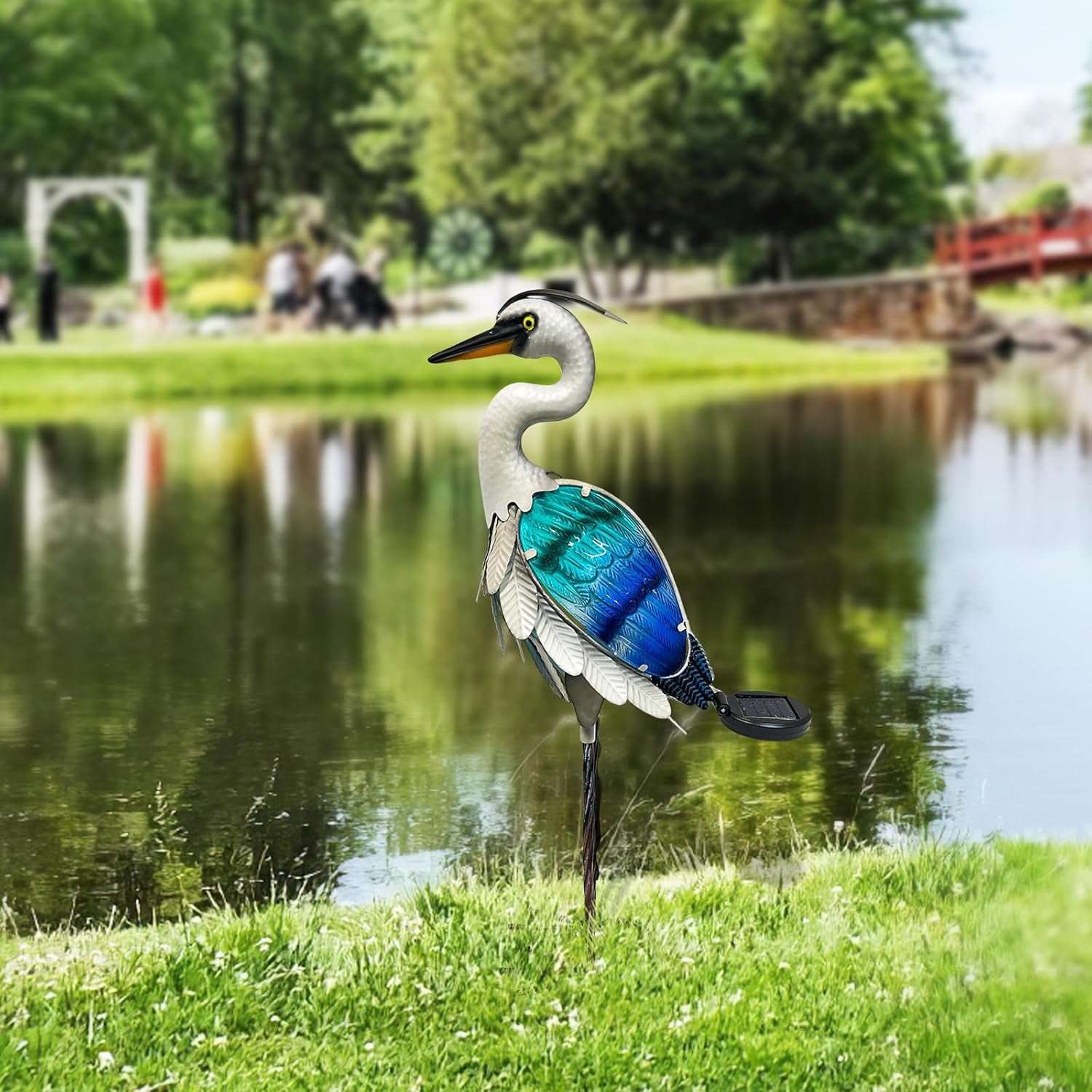 Solar Metal Crane Statue Garden Heron Sculpture, Glass Outdoor Heron Yard Art Coastal Ocean Bird Decor Lawn Ornament for Backyard Porch Patio Decor（24 Inch）