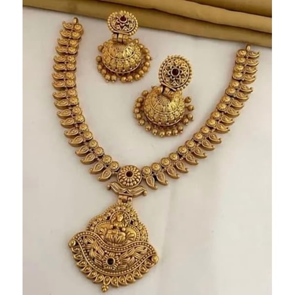 Swadeshi Desire South Indian Wedding Fashion Jewellery Set for Women with Earrings/ Adjustable Design, Stone Design /Lakshmi Short Choker Golden Plated Copper