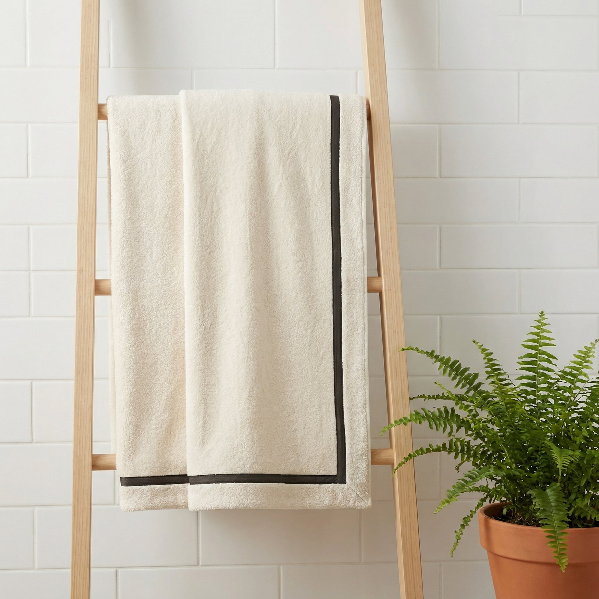 Unique Bargains Ultra Soft Highly Absorbent Coral Fleece Bath Towel Beige 63" x 31"