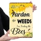 thumbnail image 5 of Placa Metal Vintage Que Alimenta A Las Abejas Pintura Hierro Rectangular Pared 20 X 30 Cm, 5 of 9