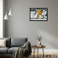 thumbnail image 4 of Evgeni Malkin Pingouins de Pittsburgh Encadrés 20x29 Patinage avec Rondelle Toile Projecteur, 4 of 4