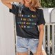thumbnail image 2 of Camiseta clásica de algodón para mujer: top informal de manga corta y cuello redondo con frase inspiradora, 2 of 8