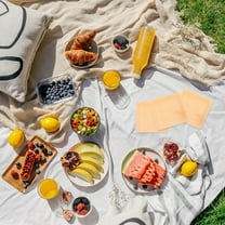 FELTECHELECTR 50Pcs Square Disposable Wooden Plate for Restaurant Use 5.50X5.50X0.71in