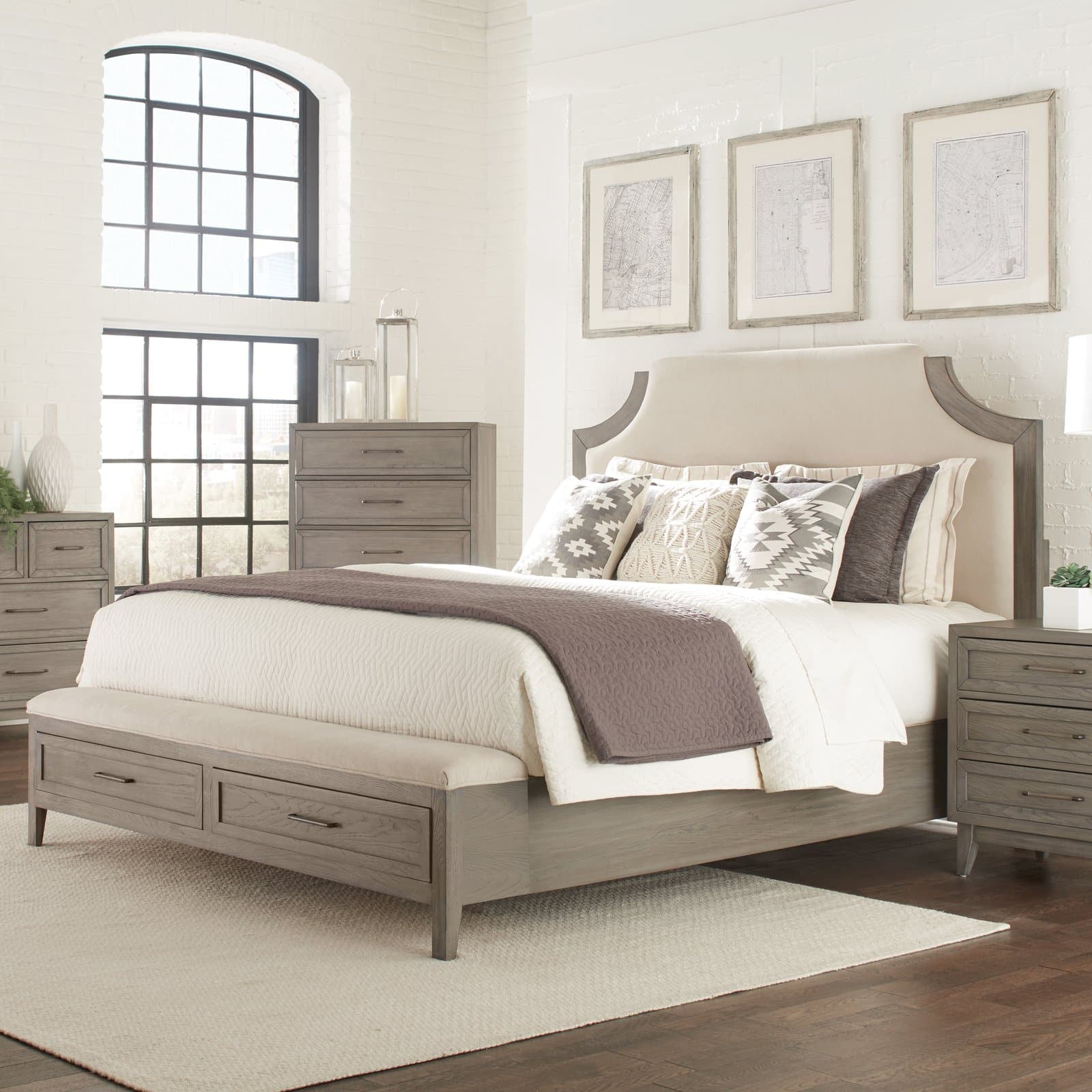 Riverside Furniture Vogue Upholstered Storage Bed