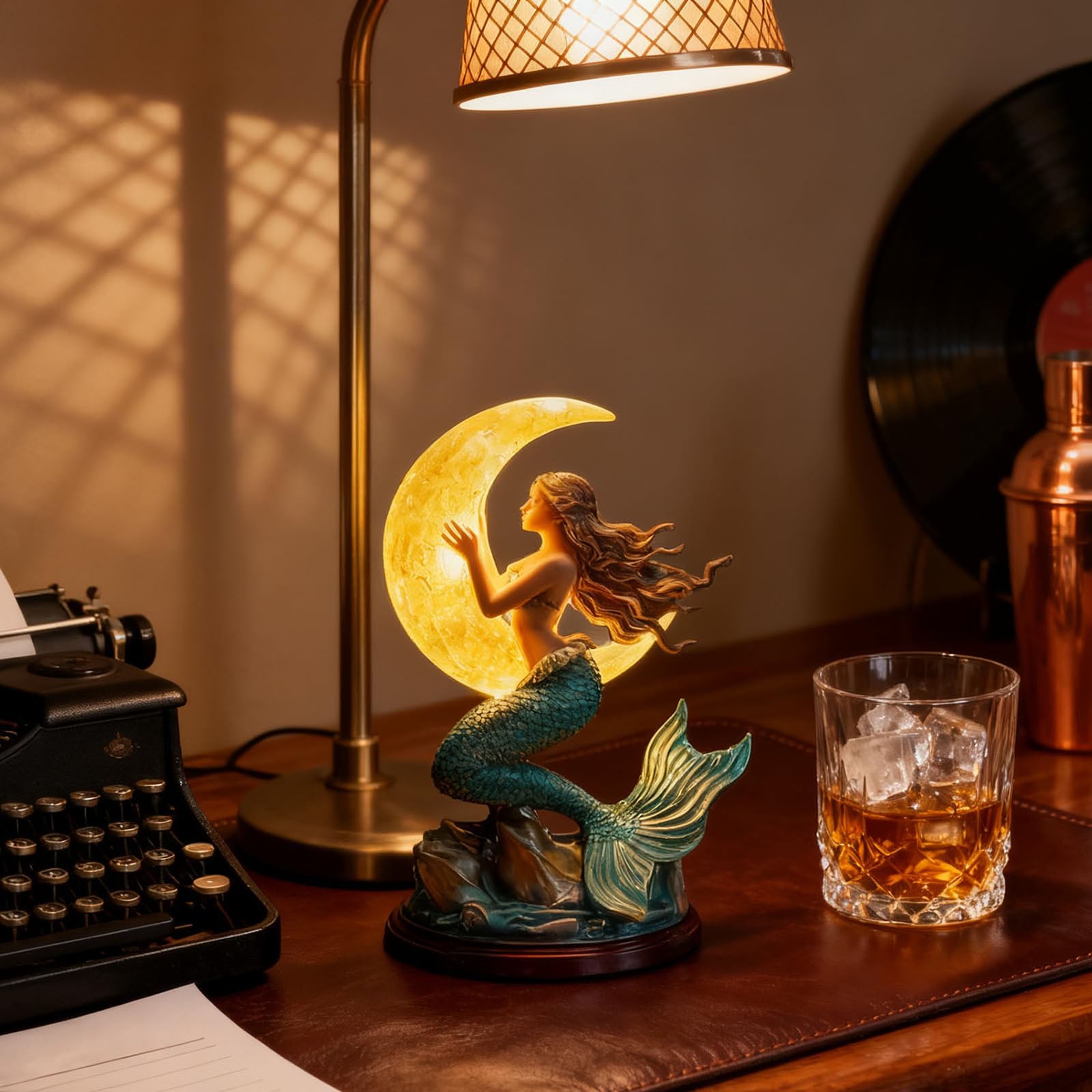Cute Table Lamp 3D Resin Reading Lamp for Bedroom Livingroom Nightstand, Night Light for Home Decor, Birthdays Gifts for Mom Wife Girlfriend Friend