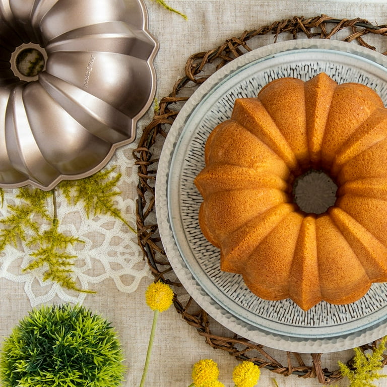 Original bundt pan hot sale
