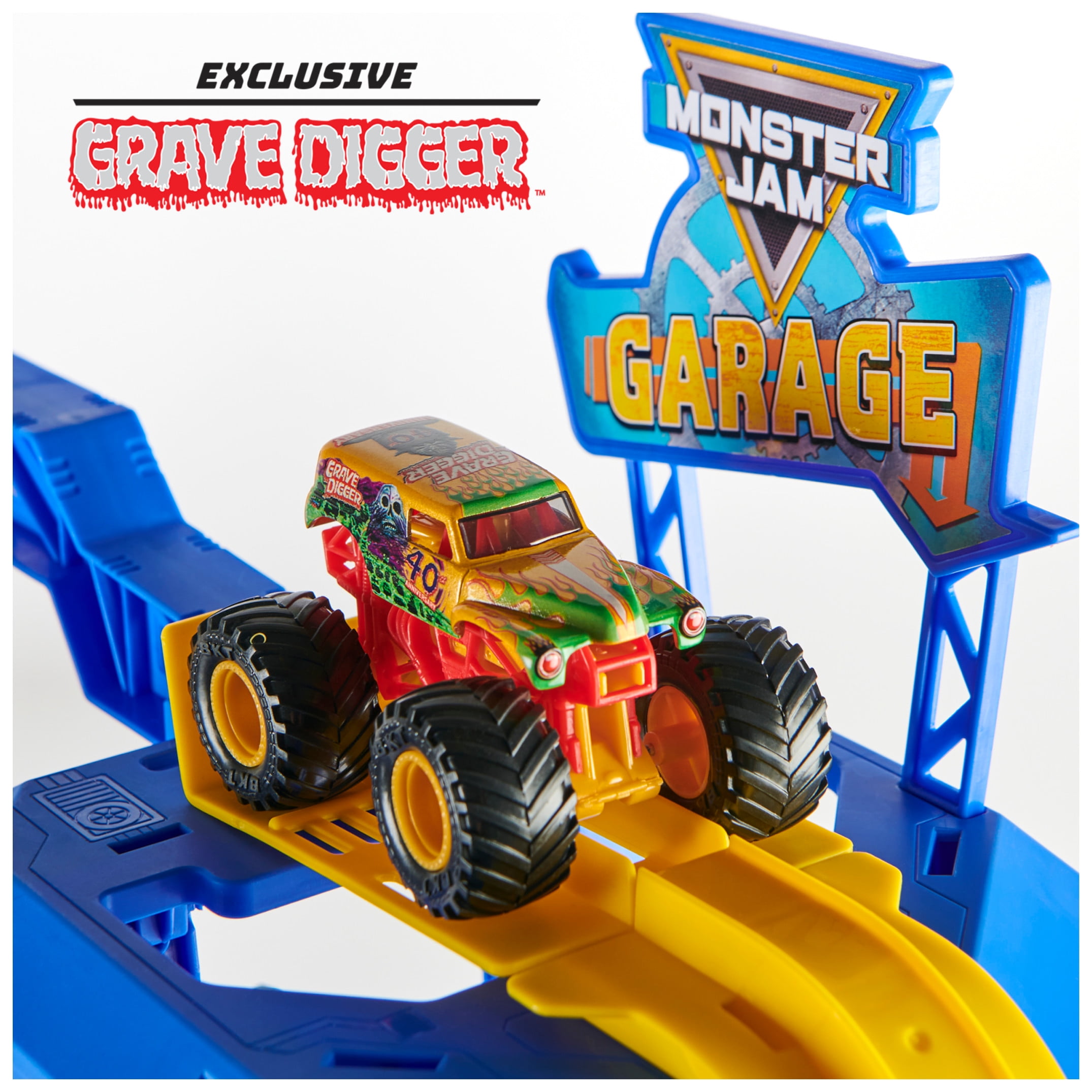 Monster Jam Massive Garage Playset with Truck Race Tracks, Jump