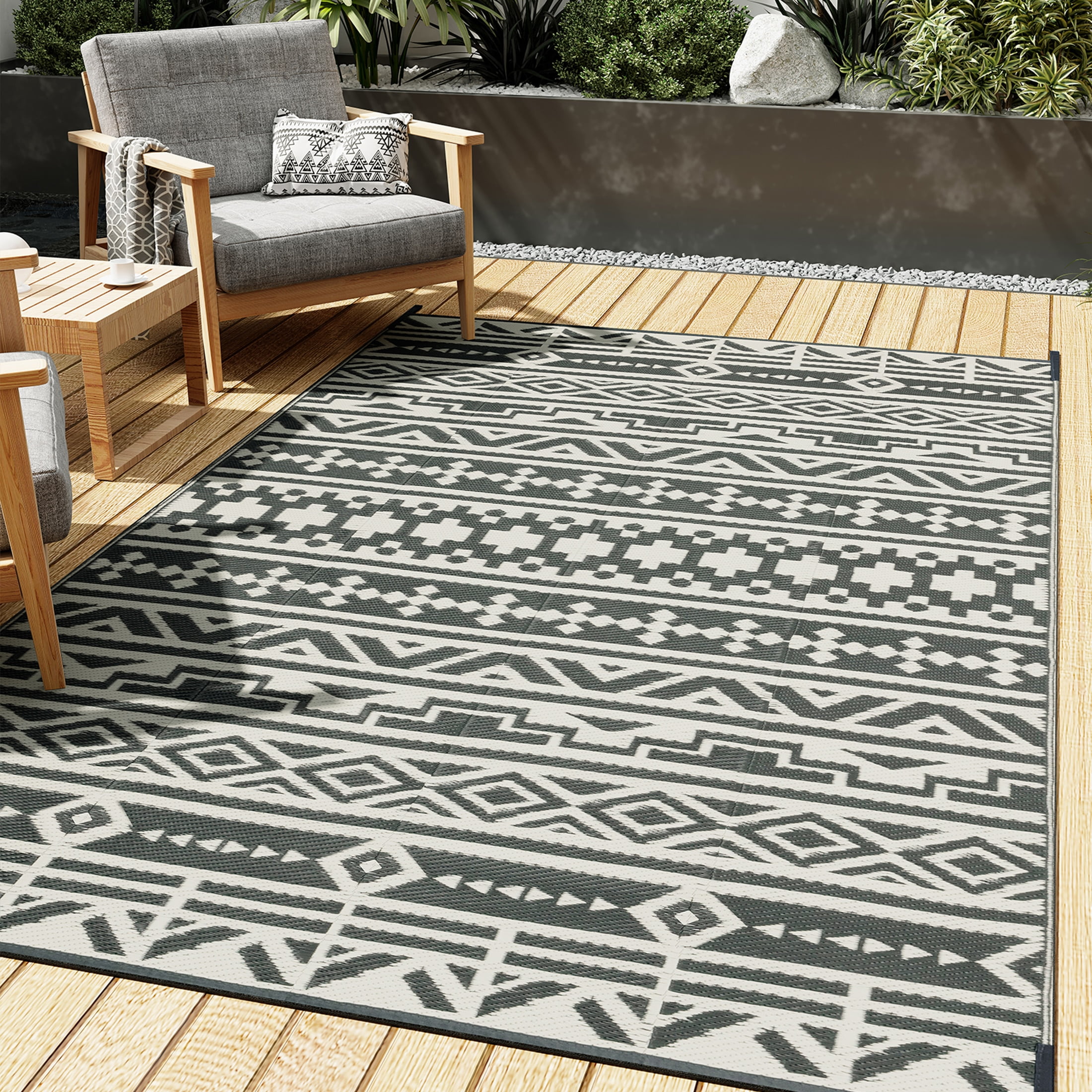 HUGEAR Plastic Outdoor Straw Rug 5'x8' Waterproof Area Rug Geometric