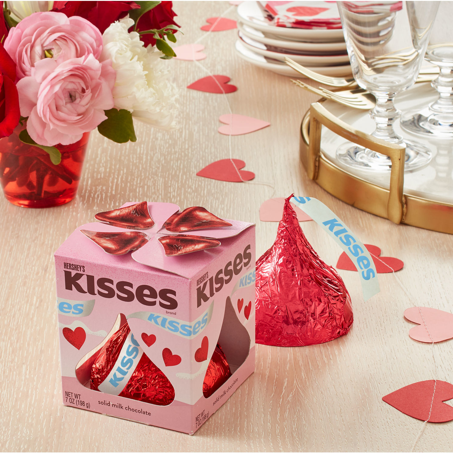 Hershey's Kisses Solid Milk Chocolate Valentine's Day Candy, Gift Box 7 oz - image 5 of 6