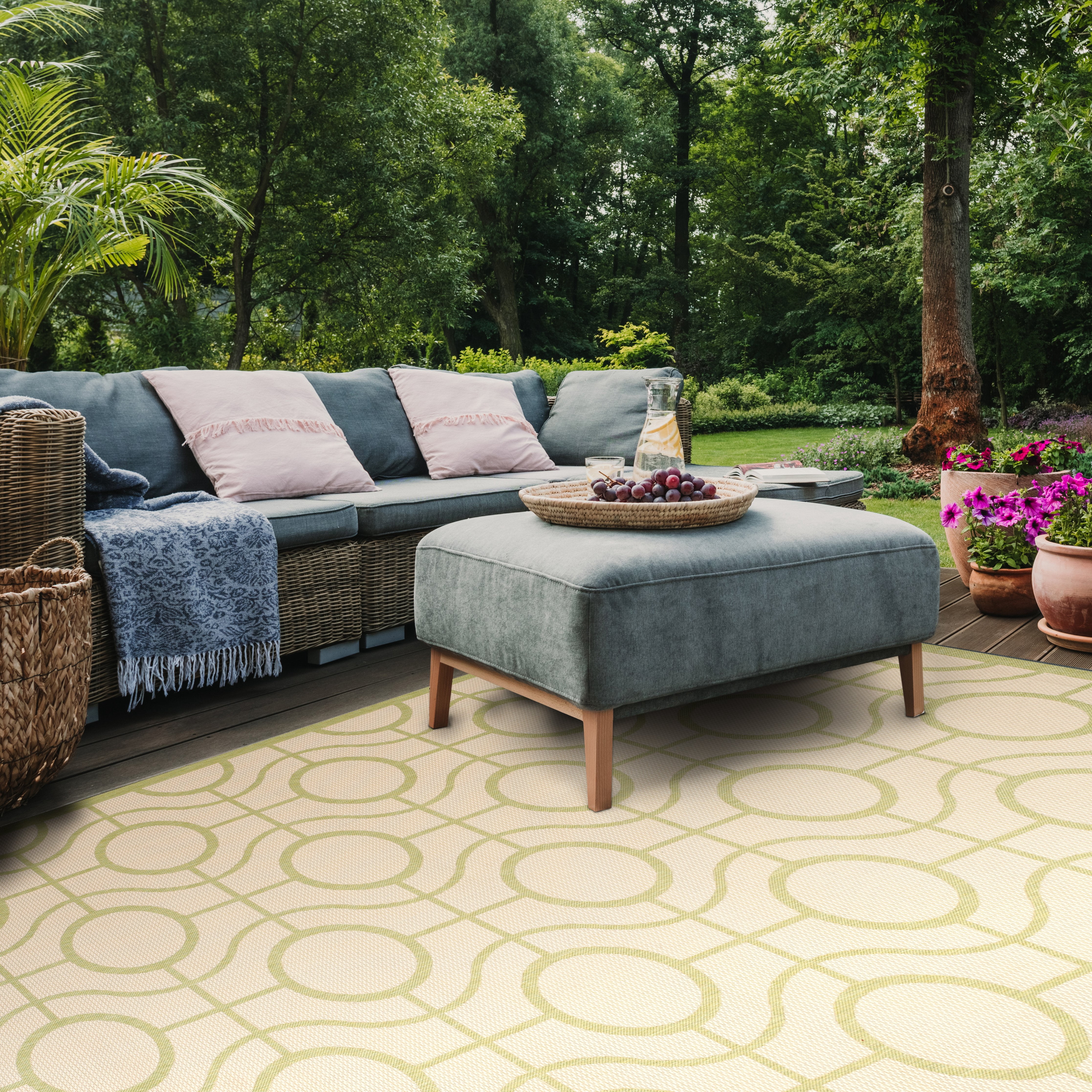 Safavieh Courtyard Brian Geometric Indoor/Outdoor Area Rug, Beige/Sweet Pea, 8' x 11'