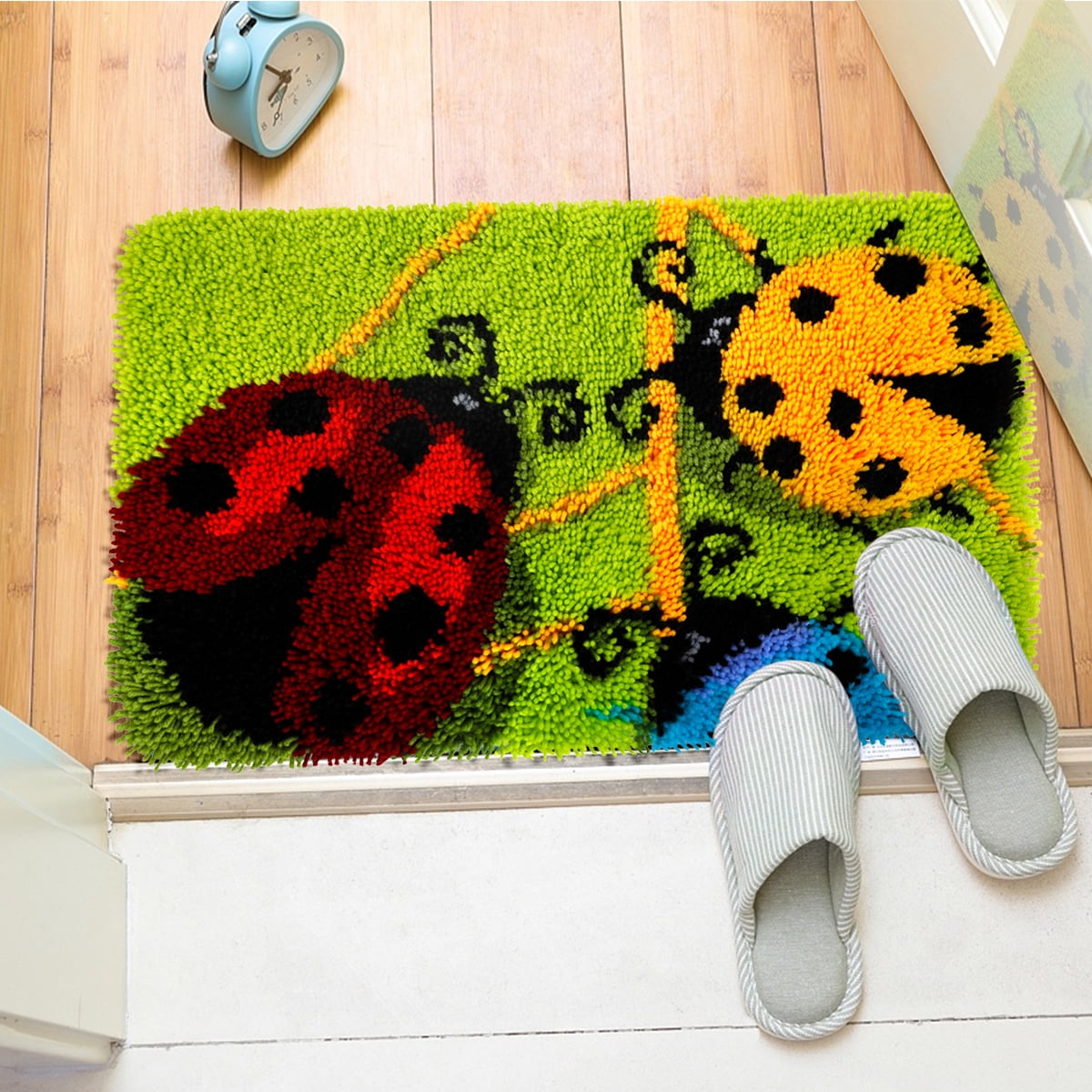 Latch hook rug kit,latch hook cushion kits,Ladybug And Bee Latch Hook Rug Kit for Adults Crocheting Carpet Rug Yarn Sofa Cushion Mat Tapestry DIY Carpet Arts Crafts 50×38cm/20*15in