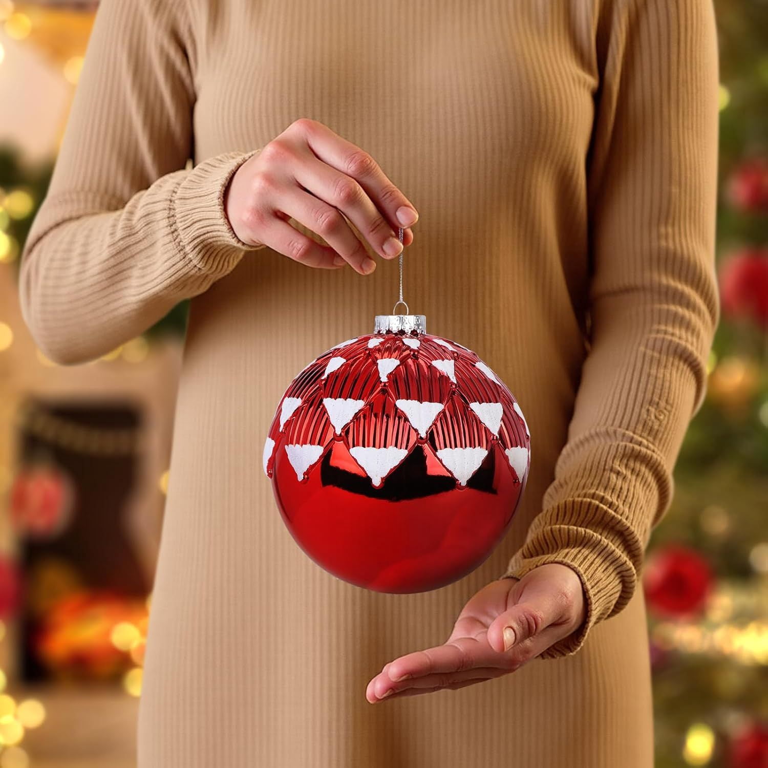 6"/150mm Large Christmas Ball Ornaments, 4Pcs Christmas Tree Decor, Shatterproof Hanging Decorations with Hooks, White & Silver Baubles for Xmas Tree, Wedding, Holiday and Party Decor