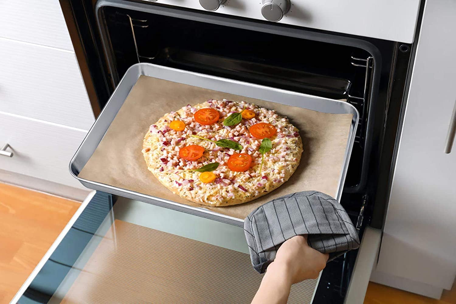 Baking Sheet Set of 2, Stainless Steel Baking Pans Tray Cookie Sheet, Non Toxic; Healthy, Mirror Finish; Rust Free, Easy Clean