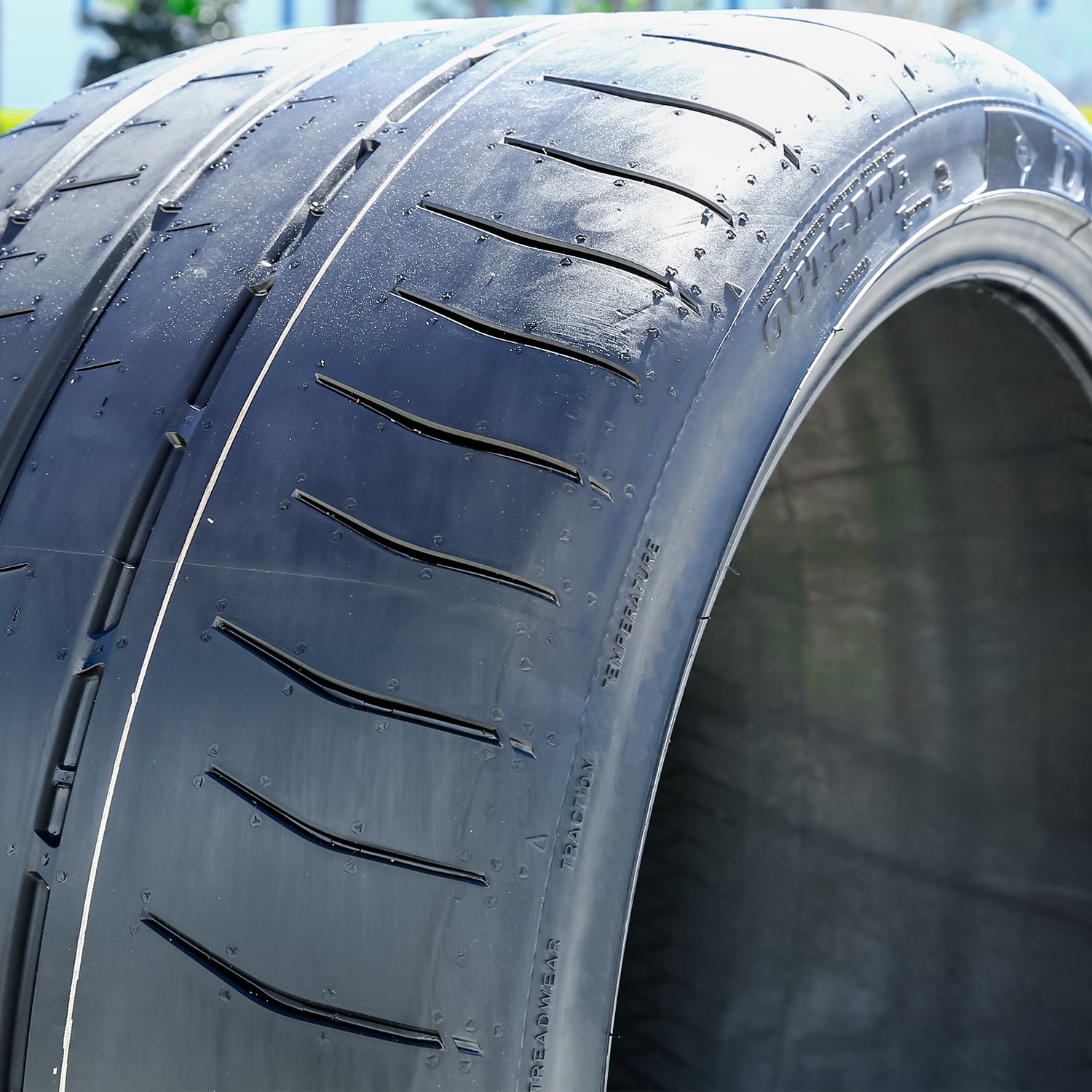One Tire Dunlop Sport Maxx Race 2 305/30ZR20 103Y XL (N1