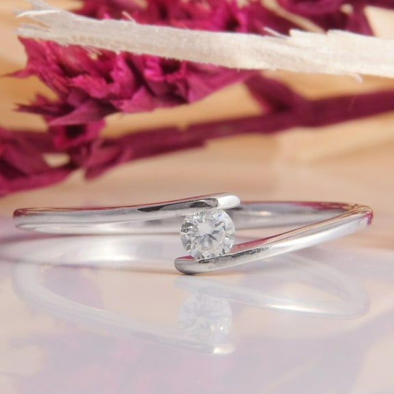 vylahjewellery Plated White Gold Solitaire Ring for Women Modern Twist Band Design Elegant Minimalist Promise or Fashion Jewelry Birthstone August Engagement Rings