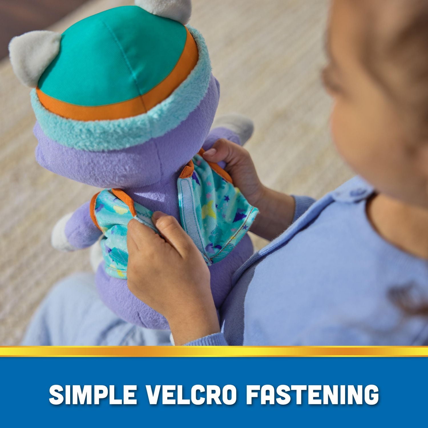 PAW Patrol, Bedtime Plush Everest, 10-Inch Stuffed Animal with Reversible Outfit, Kids Toys for Boys & Girls Ages 3 and Up