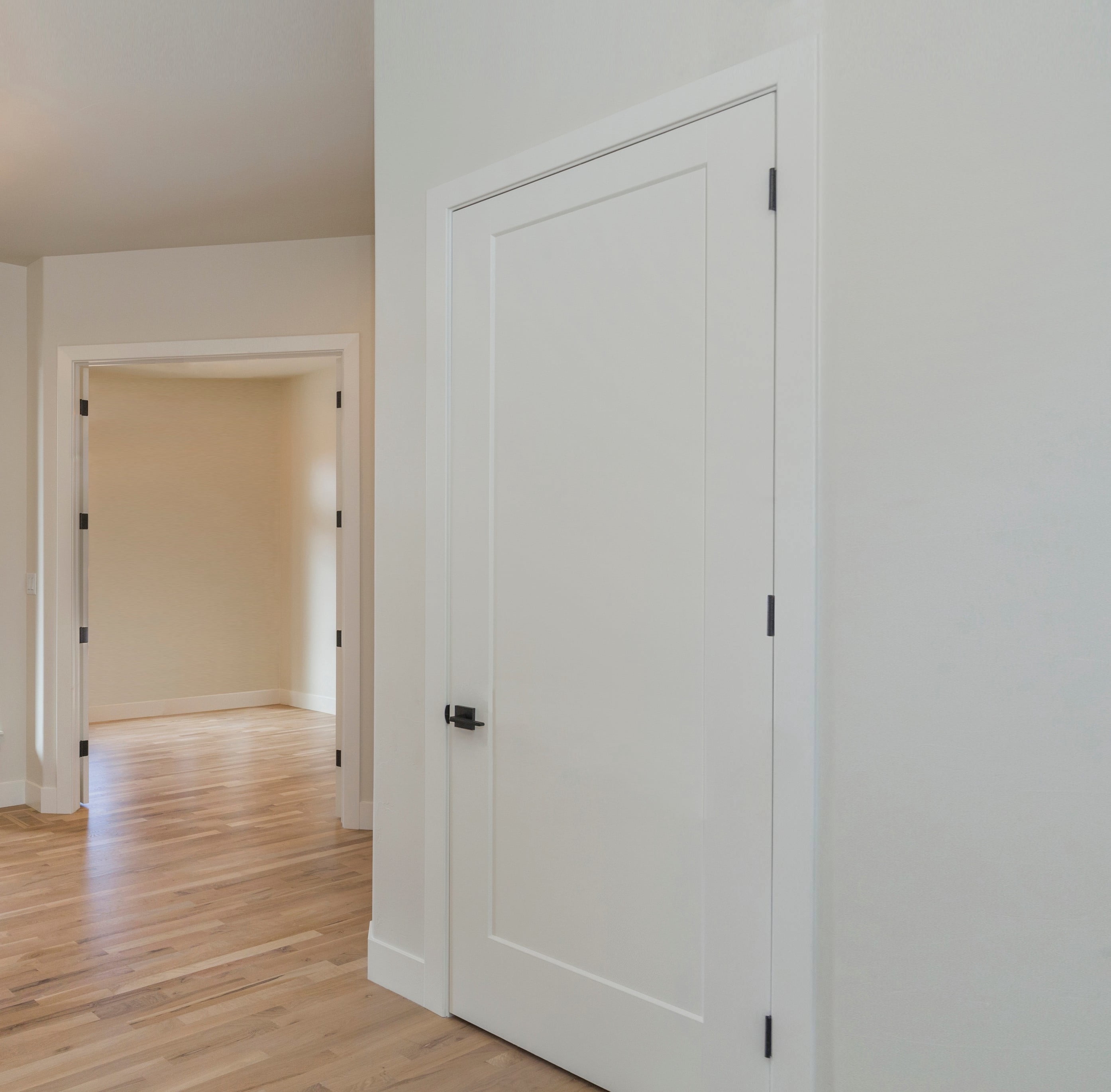 32 in. x 80 in. Right-Handed Solid Core White Primed Composite Single Pre-hung Interior Door Bronze Hinges
