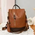 thumbnail image 2 of Nueva mochila antirrobo para mujer para primavera, mochila de viaje de cuero suave de gran capacidad, patrón tejido, bolso de hombro de tendencia urbana, 2 of 5
