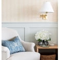 thumbnail image 4 of Flores artificiales Hollyone Hydrangea con jarrón de cristal, color blanco, 4 of 6