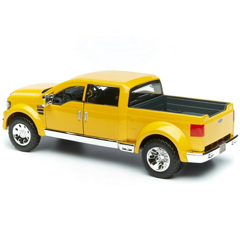 〚貴重〛MAISTO Ford Mighty F-350 フォード ミニカー Ford Mighty F-350 Yellow Diecast Toy Car, 1/31 Model by