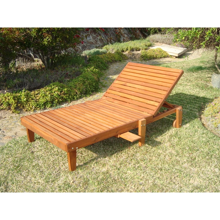 Redwood store chaise lounge