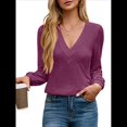 thumbnail image 2 of Camiseta Informal de Larga con Cuello en V y para Mujer, Color Liso Púrpura L, 2 of 9