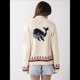 thumbnail image 4 of Suéter Tipo Cárdigan para Mujer, con Estampado de Langosta, Bordado, Cuello en V, Larga, Cuello Chal, Botones, Tejido de Punto Ballena Beige S, 4 of 10