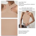 thumbnail image 4 of Top de punto ajustado con hombros descubiertos y escote halter sin mangas para citas, oficina y compras en color albaricoque, 4 of 5