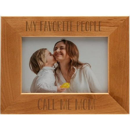 Fine Photo Gifts 6x4 My Favorite People Call Me Mom Alder Wood Picture Frame