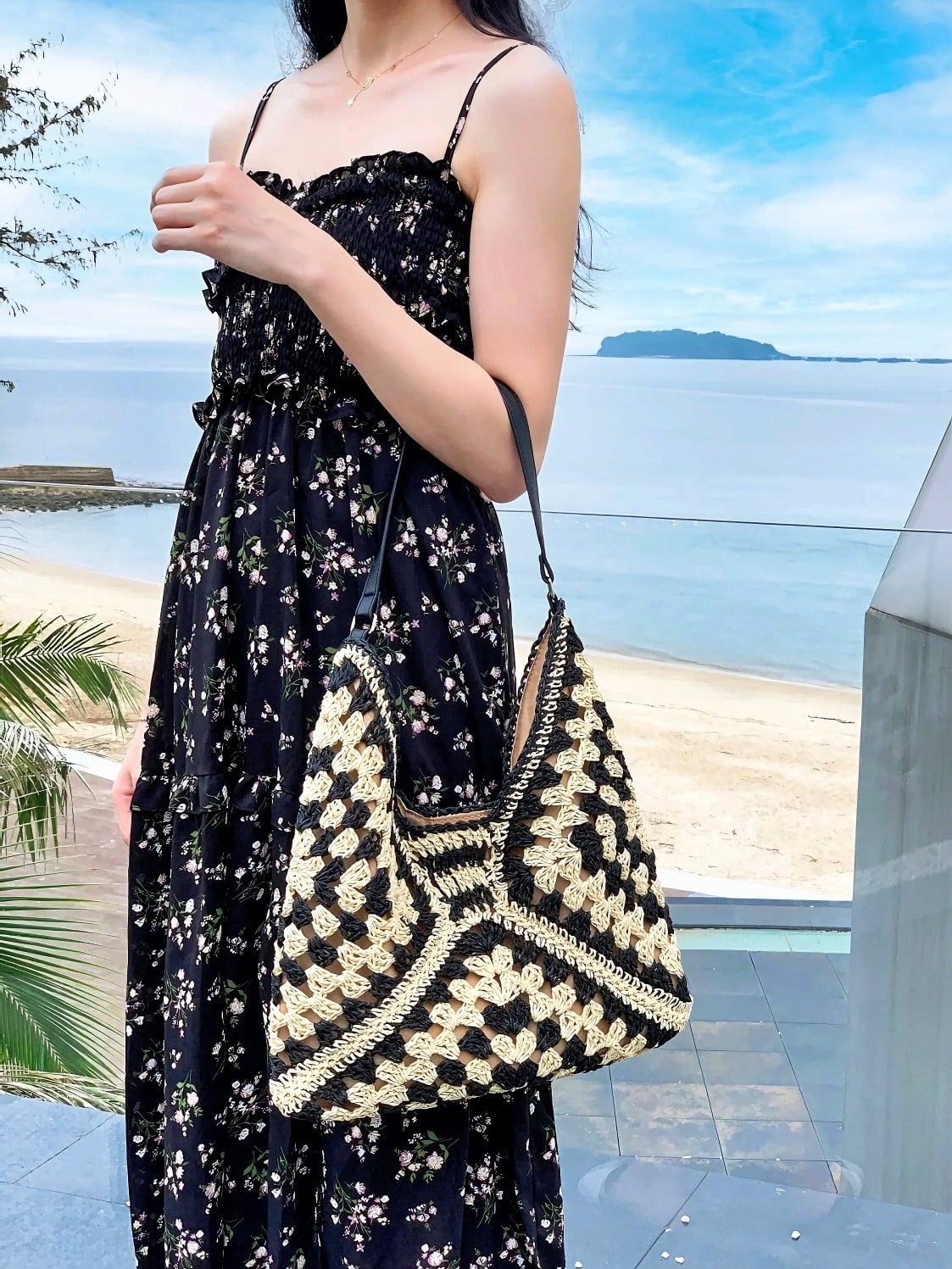 Women Woven Beach Bag Handbag Large Casual Straw Shoulder Bags Travel Straw Buckets(Black)