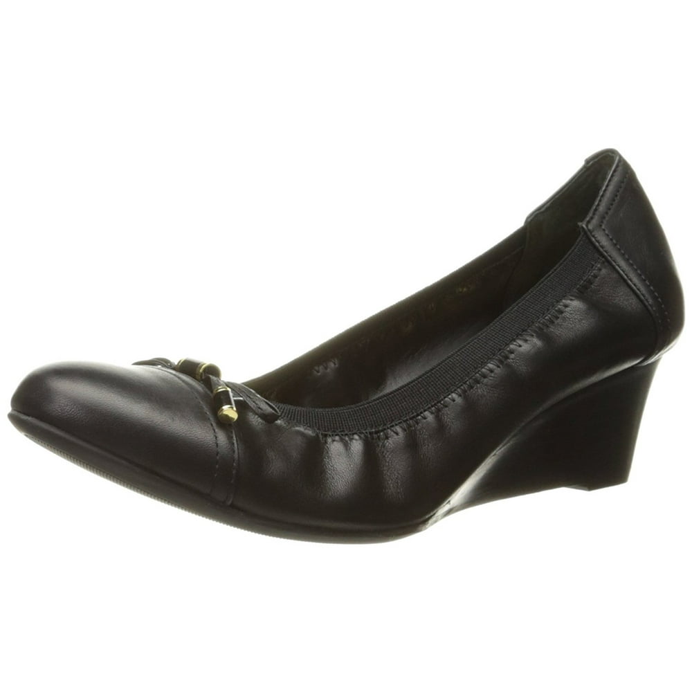 laurene wedge pump