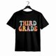 thumbnail image 1 of Camiseta vintage con diseño retro "First Day Of School" para profesores de tercer grado, 100 % algodón., 1 of 6