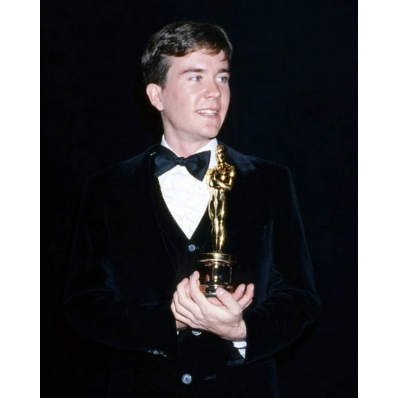 Timothy Hutton 24X36 Classic Hollywood Poster Holding Oscar For Ordinary People
