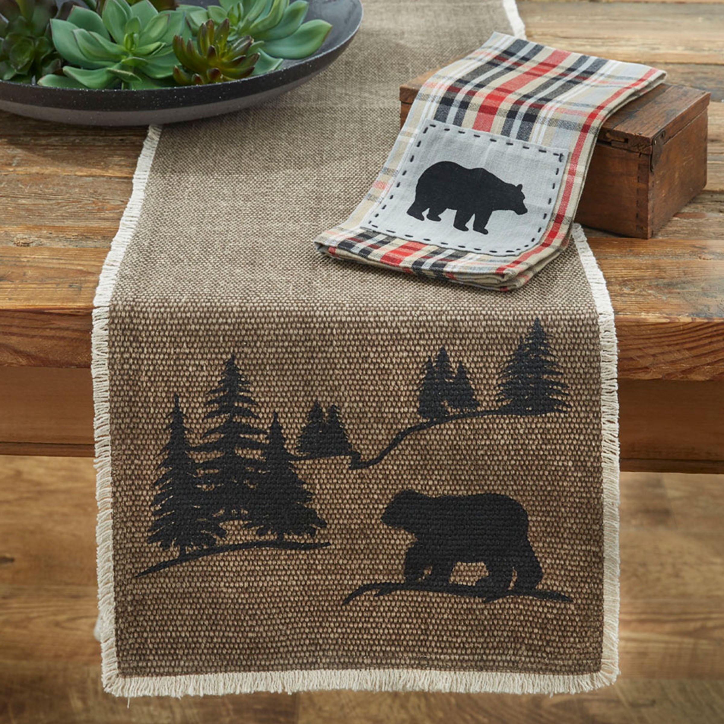 Park Designs Bear Scene Table Runner 13" x 54"