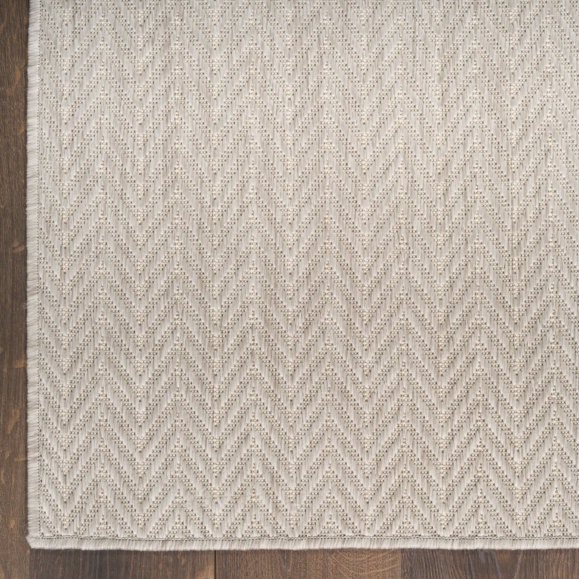 Nourison Horizon Indoor/Outdoor 6' x 9' Grey Modern Rug