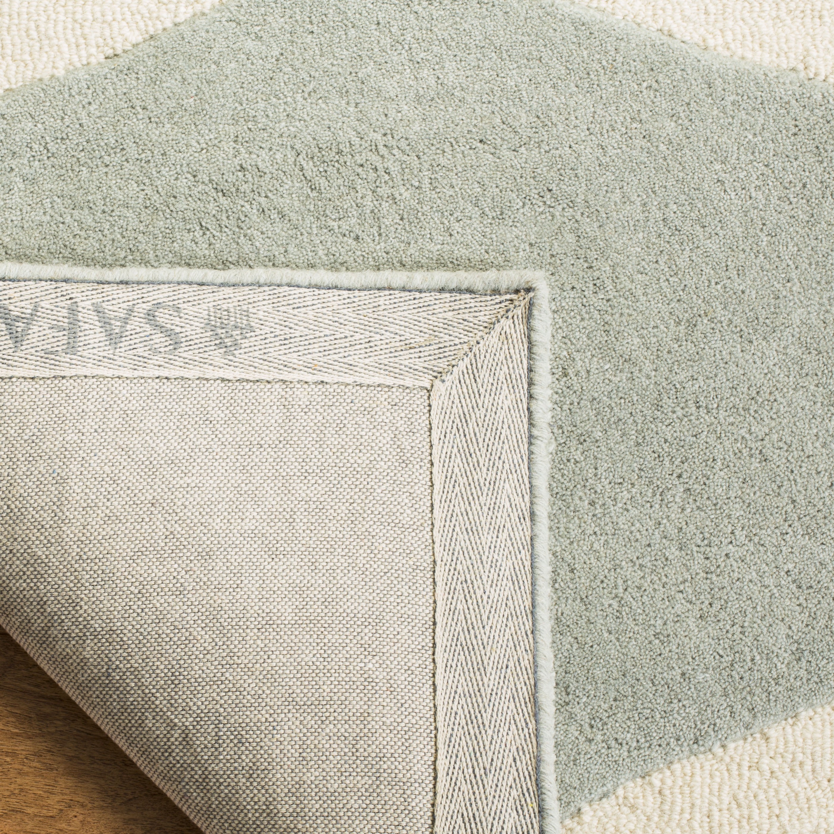 SAFAVIEH Cambridge Jared Geometric Wool Area Rug, Gray/Ivory, 6' x 6' Square