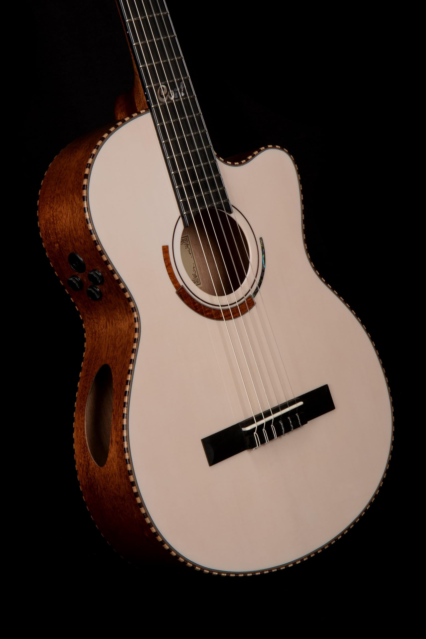 Cort Guitars  Sol Encanto Premium Classical Guitar with Case, Natural
