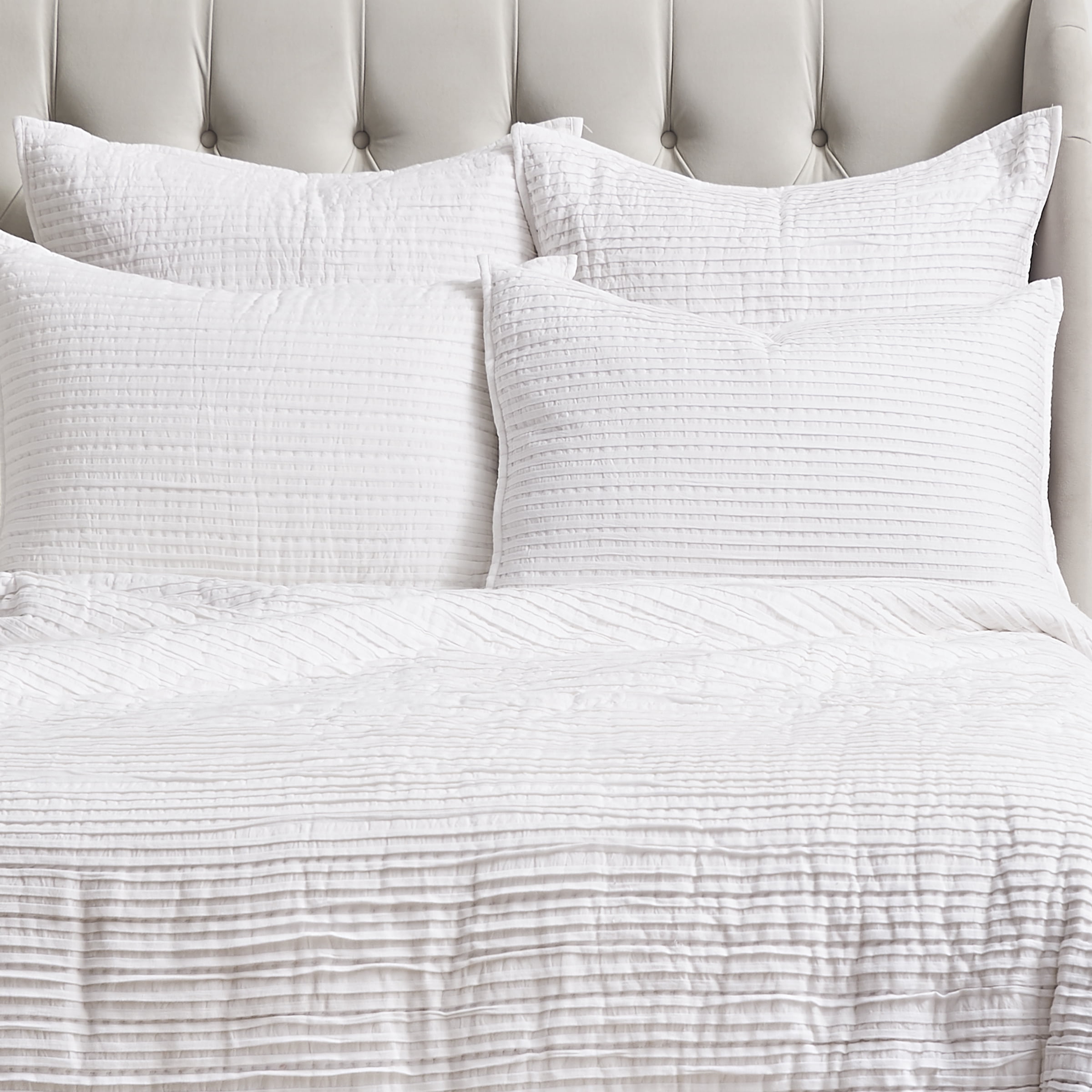 Tess Dove Queen Quilt