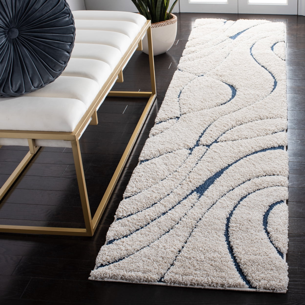 SAFAVIEH Florida Tamzen Abstract Shag Runner Rug, Cream/Blue, 2'3" x 5'