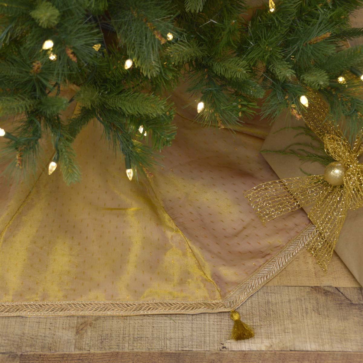Lenox Holiday Nouveau Multi-Color Tree Skirt
