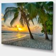 thumbnail image 1 of Designart - Plage dans l'Île Caribéenne de Barbados - Tableau Moderne sur Toile de Paysage Marin, 1 of 1