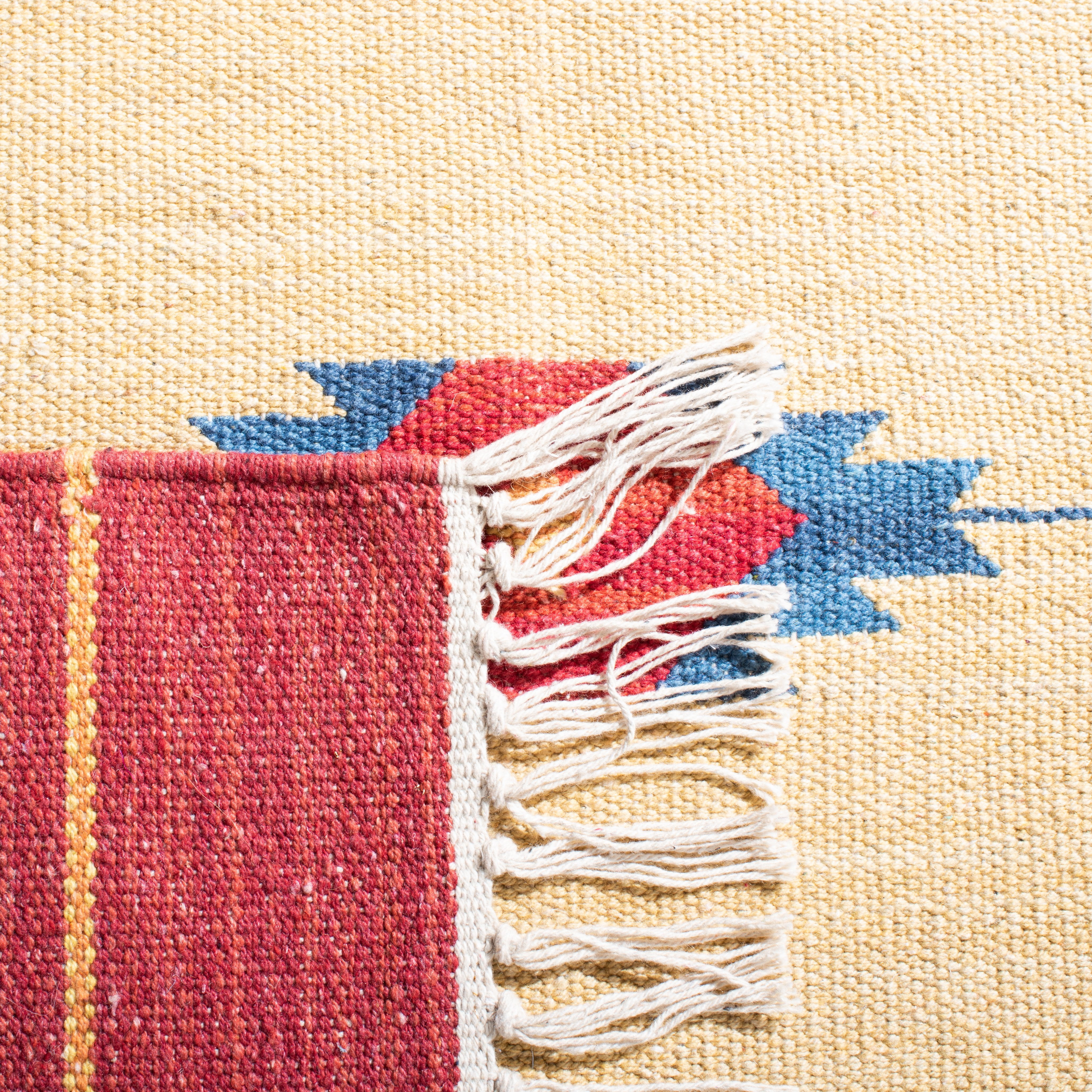 SAFAVIEH Montauk Jaslyn Southwestern Cotton Area Rug, Red/Blue, 5' x 8'