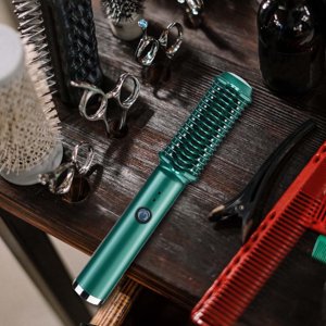 WEUVEB 1Set Green Hair Styling Device Portable Hair Straightener Curling Tool with Smooth Anti-Scald Teeth