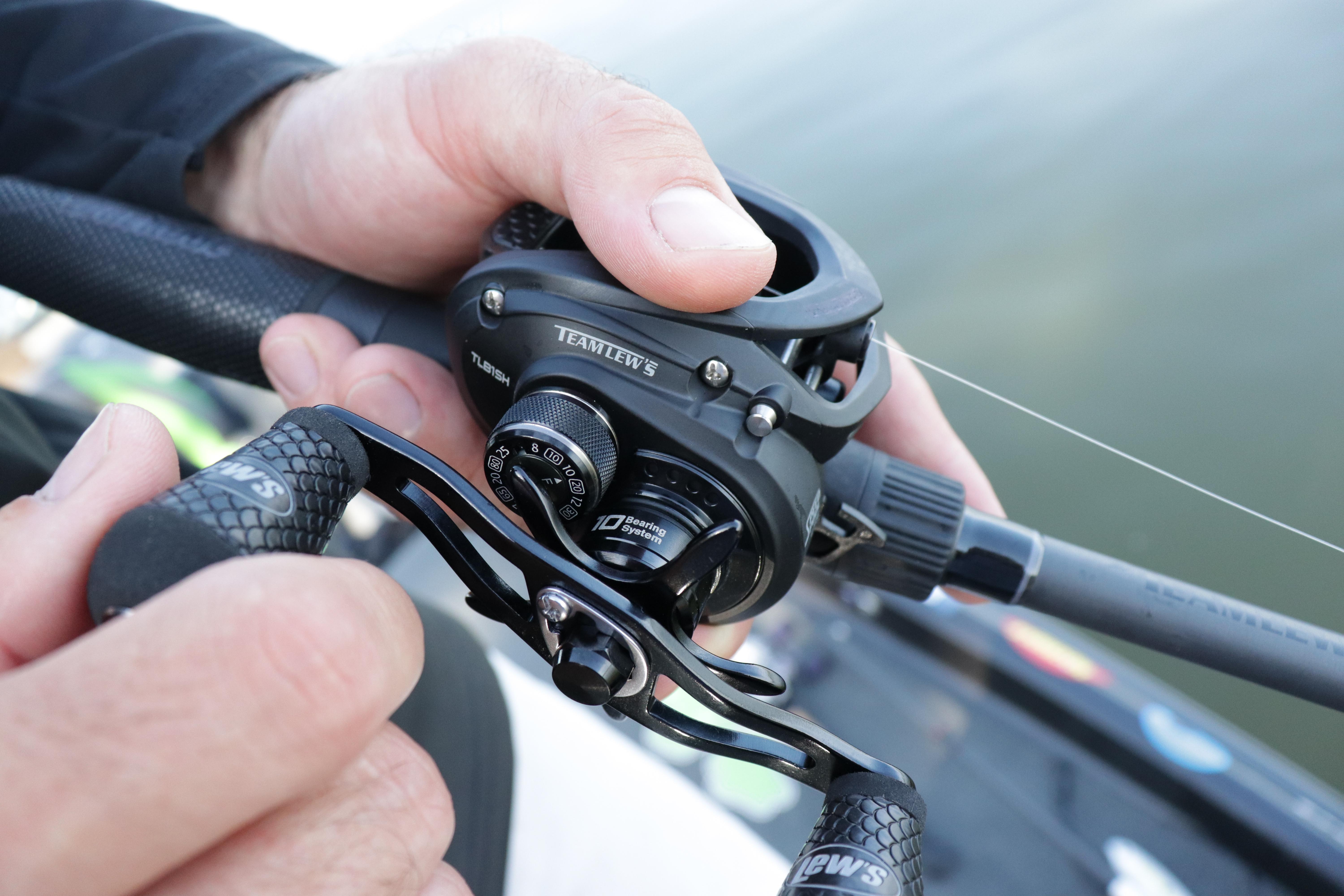 Team Lew's Custom Black Baitcast Combo 7' M Right Hand