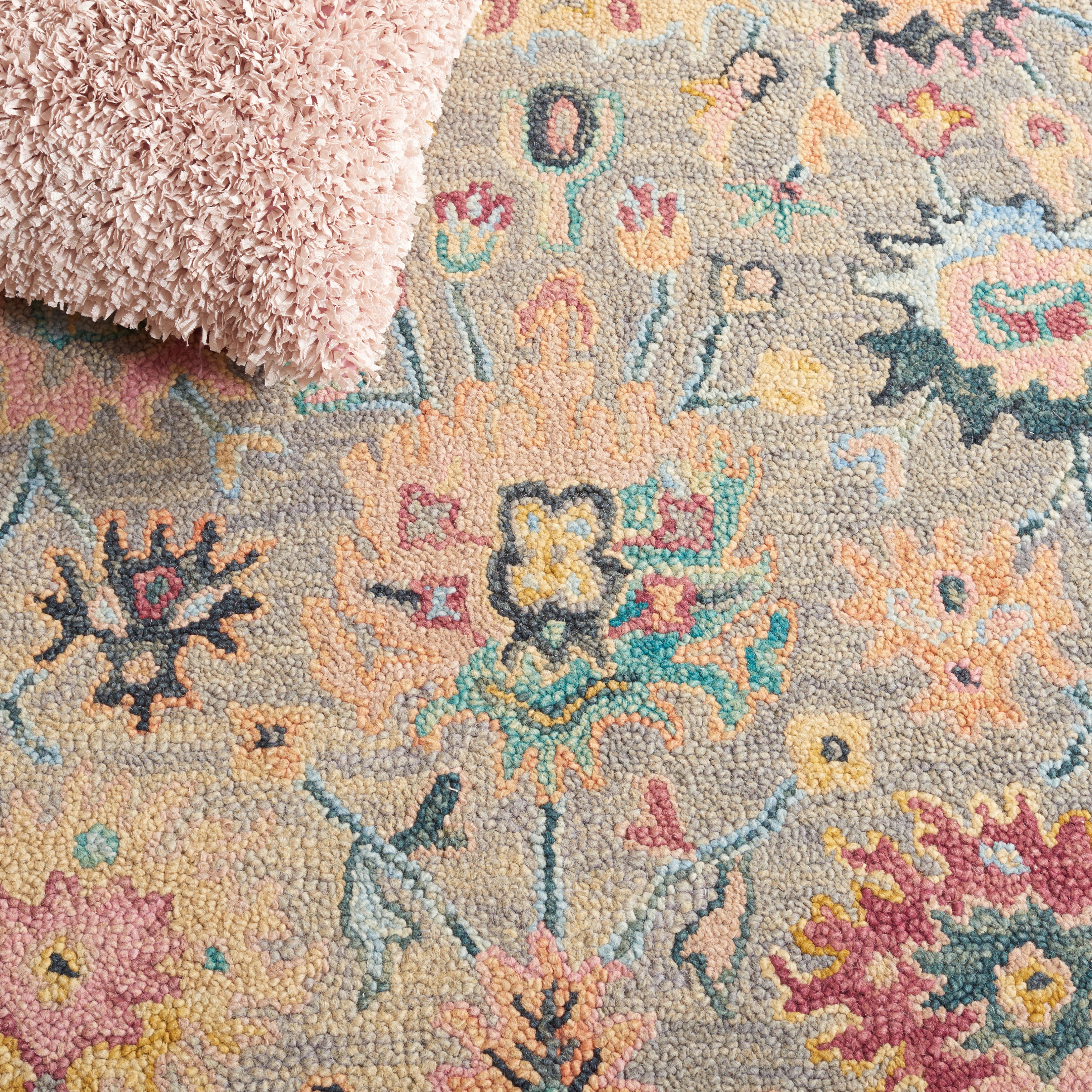 SAFAVIEH Blossom Mortimer Floral Area Rug, Grey/Pink, 6' x 6' Square