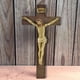 thumbnail image 1 of Cristo Resucitado Cruz de Ped Crucifijo Jesús Figuras pa El Escultura Decoración pa El , Amillento, 2,8x2,9x24,5 cm perfecl estatuilla de resina de jesús crucifijo, 1 of 7